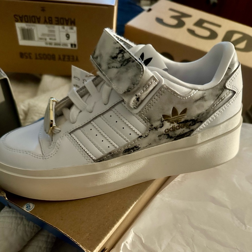Adidas (6) Forum Bonega and white marble “New”